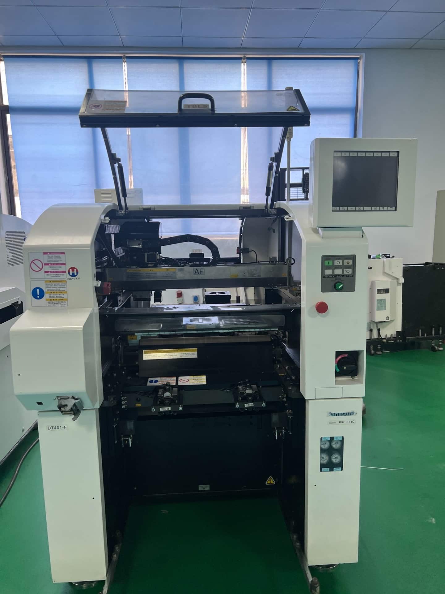 Panasonic DT401 PCB Placement Machine - Modular High-Speed SMT Mounter for Versatile Component Handling